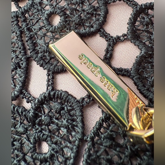 Kate Spade NYC Big Apple 3D Pretzel Coin Purse - Picture 4 of 13